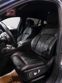 بی ئێم دەبڵیو X6